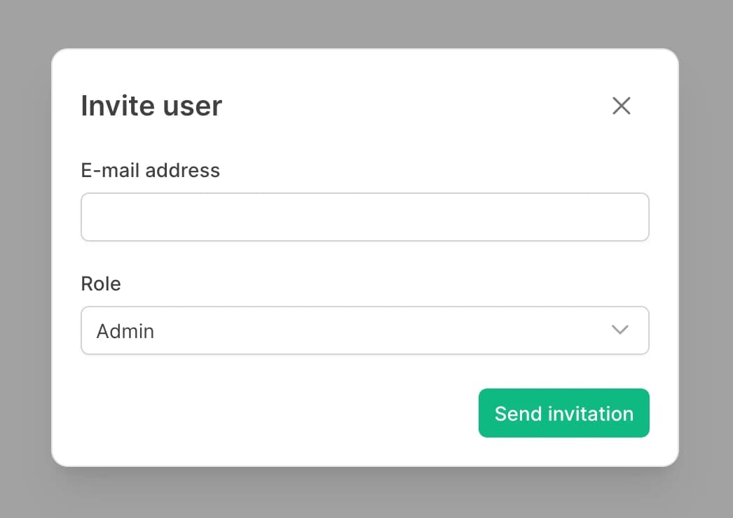 Einladungsdialog mit Feldern für E-Mail-Adresse und Rolle